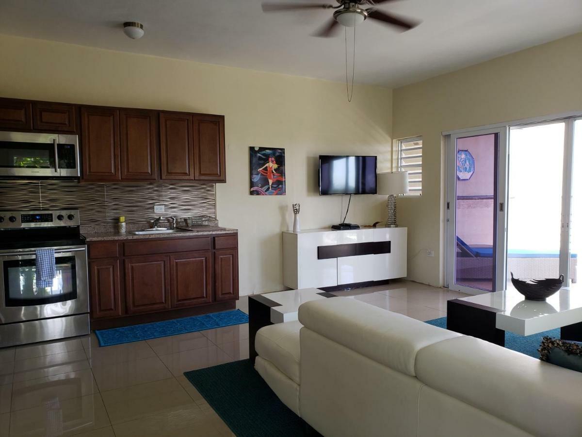 Villa Indigo Sunny 1BR Apartment in Private Gated Estate Carlota Amalia Exterior foto